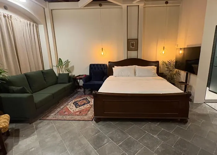 Churs Garden Entire House Bangkok
